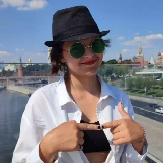 Человек модный аксессуар на открытом воздухе