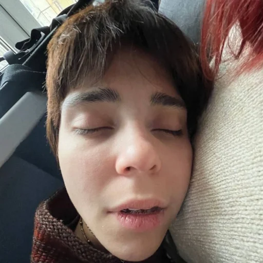 Человек человеческое лицо селфи