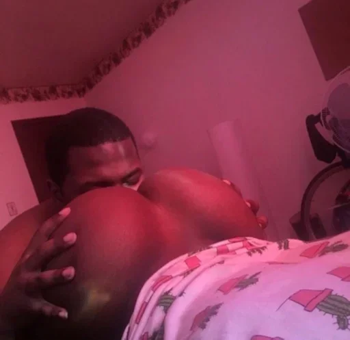 Человек комнатный стена