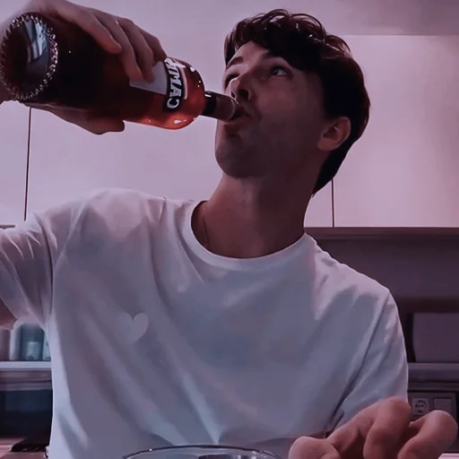 Человек человеческое лицо бутылка