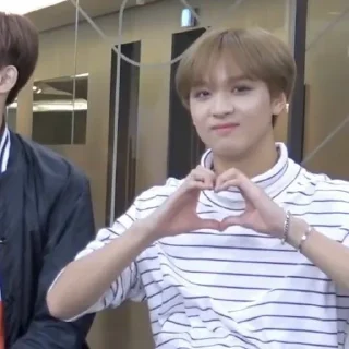 Стикер haechan by @stikersnct - 11