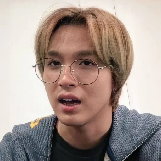 Sticker хэчан 🌹 :: @fStikBot - 7