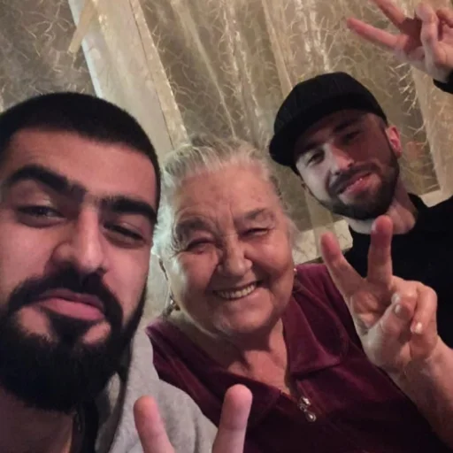 Стикер hajimeinheartss - 1