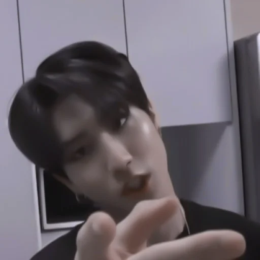 :; 𝗁𝖺𝗇 𝗃𝗂𝗌𝗎𝗇𝗀 @xiroe - 