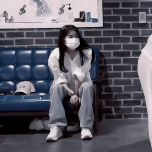 Стикер iu @hnjze - 0