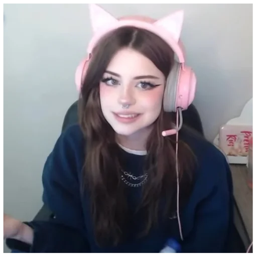 ханна вау.от: @hannaxnv - человеческое лицо