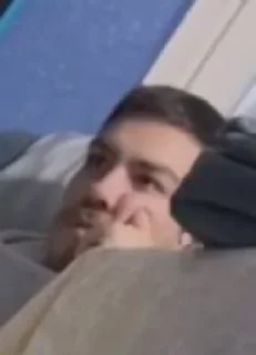 Sticker хотел вонять - 1