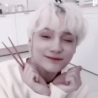 Sticker [🦡] ;; hueningkai ;; @lumicore_present - 0