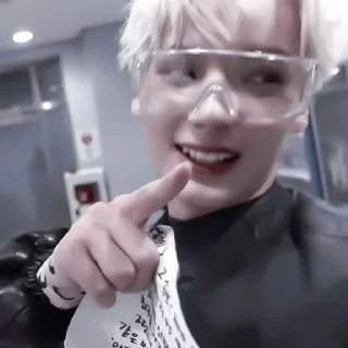 Sticker [🦡] ;; hueningkai ;; @lumicore_present - 7