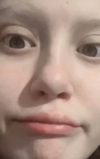 человеческое лицо щека бровь