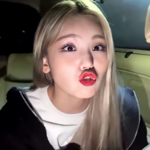 yꫀji itzy ⋆ @roleplaysticker - 