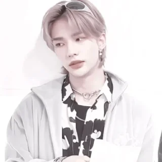 Sticker #𝐦𝐨𝐨𝐝: ℎ𝑦𝑢𝑛𝑐ℎ𝑎𝑛 ;: by @paradismaudit - 2