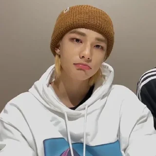 Sticker хенджин - 0