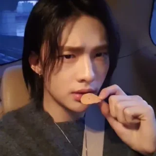 Sticker хенджин - 10