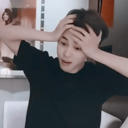 Человек стена человеческое лицо