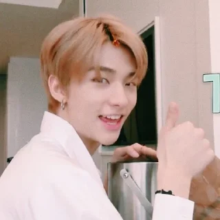 Sticker →Hwang Hyunjin | @HyunjinSKZ - 0