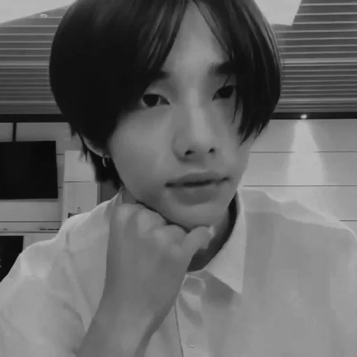 Sticker HYUNJIN DARK.01 @sheidoynie :: @fStikBot - 6