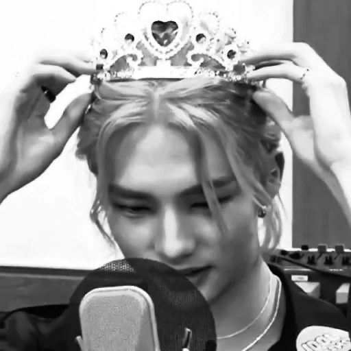 Человек человеческое лицо модный аксессуар