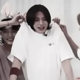 Sticker 𖠿 :: 𝐇𝐘𝐔𝐍𝐉𝐈𝐍 𖥻 @MDDELICIEUX - 2