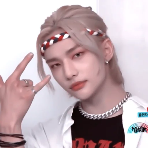 🧋 - 𝐡𝐲𝐮𝐧𝐣𝐢𝐧`. | @pecjuwr - person