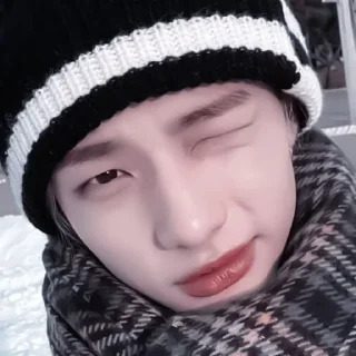 Sticker 𝅄 ャﾞ 𝐡𝐲𝐮𝐧𝐣𝐢𝐧. ;: @smstickerr - 0