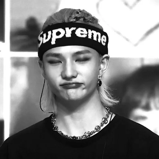 человеческое лицо модный аксессуар черно-белый