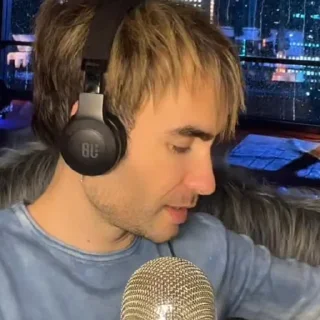 Стикер Крюшон - 2