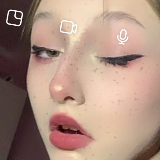 eyelash lip lipstick