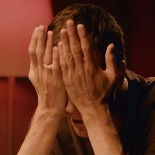 Человек палец запястье