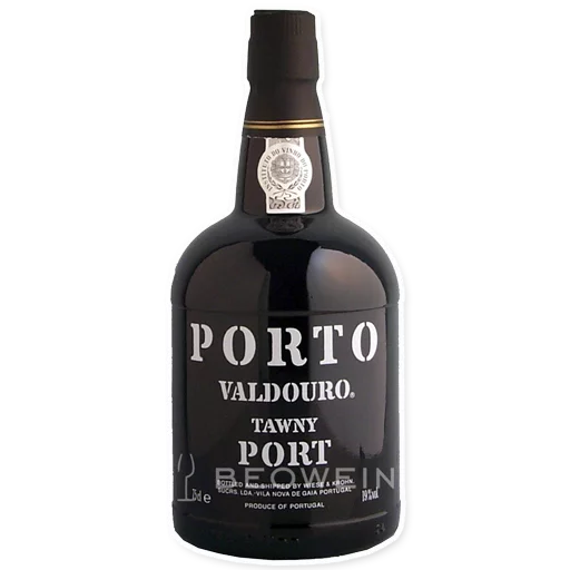 glass bottle drink alcoholic beverage