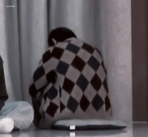 taehyung by @eunnze :: @fStikBot - person