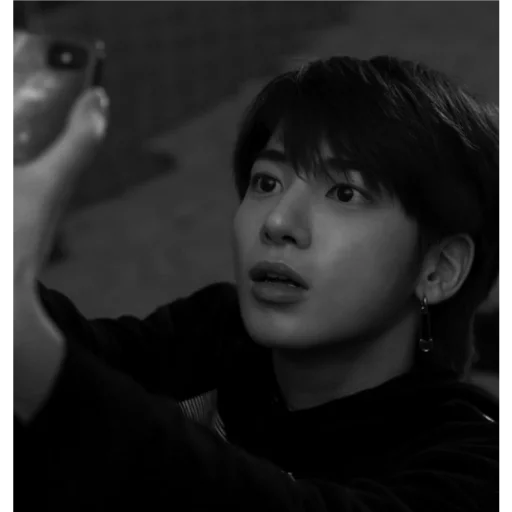 Стикер 𝐓𝐚𝐞𝐡𝐲𝐮𝐧 dark @mnvjtikel - 7