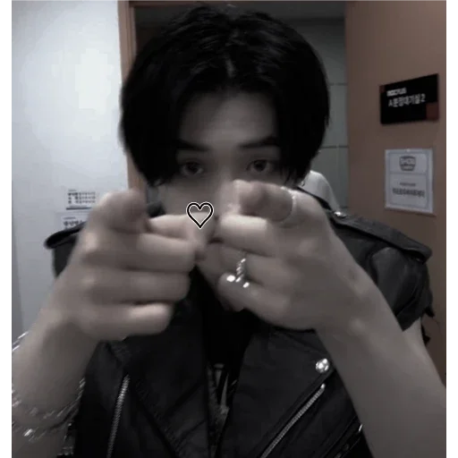 Человек модный аксессуар комнатный