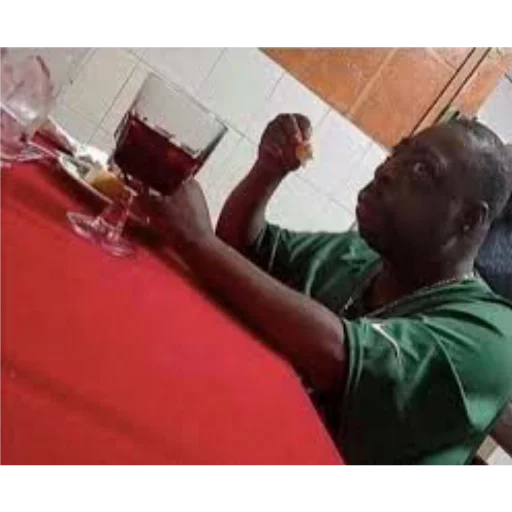 Человек безалкогольный напиток СМС