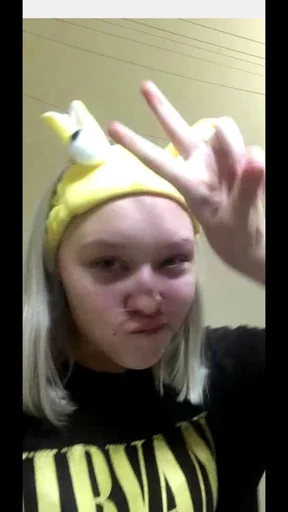 Человек человеческое лицо модный аксессуар