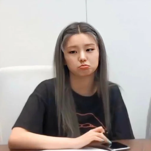 Стикер itzy - 9