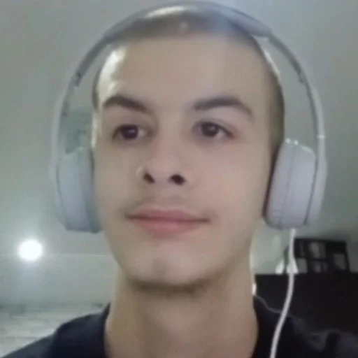 Sticker 🧶| 𝙞𝙫𝙖𝙣𝙯𝙤𝙡𝙤 :: @fStikBot - 3