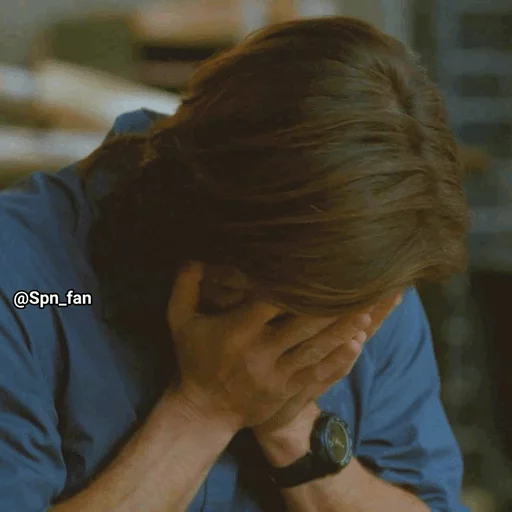 Человек одежда причёска