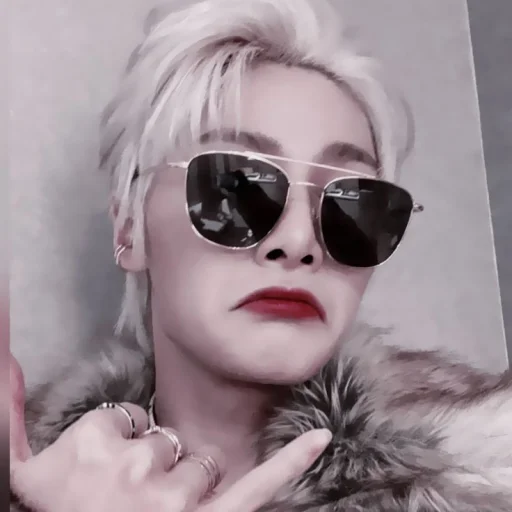 𝙟𝙚𝙤𝙣𝙜𝙞𝙣 ;; @helpleymiks - 