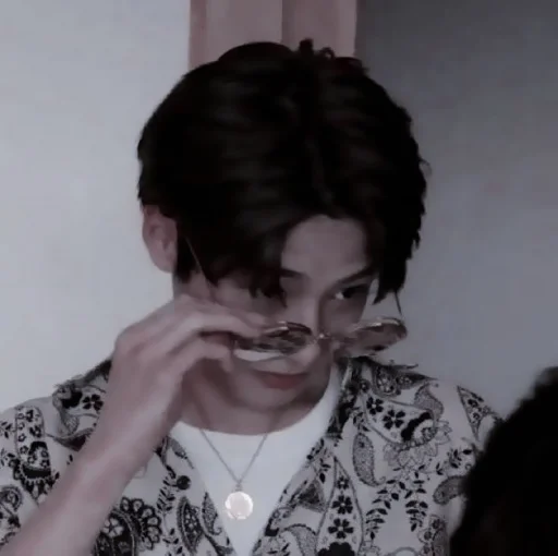 Sticker 𝙟𝙚𝙤𝙣𝙜𝙞𝙣 ;; @helpleymiks - 7