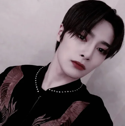 Sticker 𝙟𝙚𝙤𝙣𝙜𝙞𝙣 ;; @helpleymiks - 2