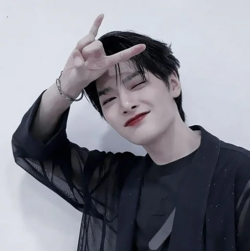 Sticker 𝙟𝙚𝙤𝙣𝙜𝙞𝙣 ;; @helpleymiks - 0