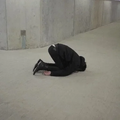 ground wall footwear