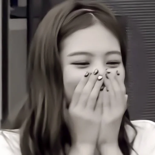 ‹‹ 𝘮𝘰𝘰𝘥: 𝘫𝘦𝘯𝘯𝘪𝘦:: 𝘣𝘺 @croswiio - human face