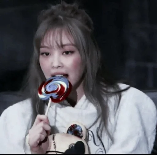 Стикер 🎲 ;; 𝙟𝙚𝙣𝙣𝙞𝙚 ➜ @koolvik :: @fStikBot - 4