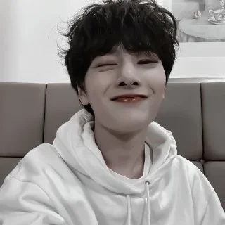 Стикер ::🎞:: 𝘺𝘢𝘯𝘨 𝘫𝘦𝘰𝘯𝘨𝘪𝘯.||𝘣𝘺 @ph0lewye - 6