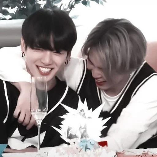 Sticker jikookparadismaudit - 1