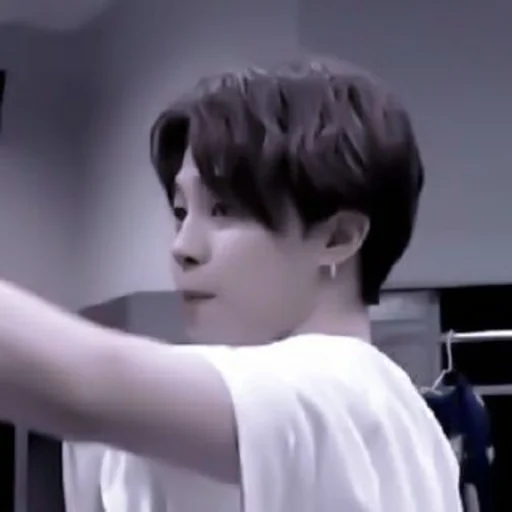 Человек комнатный стена