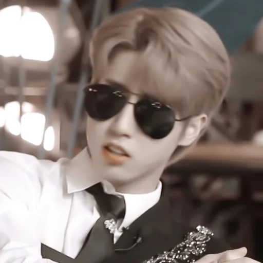 Стикер 〃𝗷𝗶𝘀𝘂𝗻𝗴 :: @yuoliv - 1