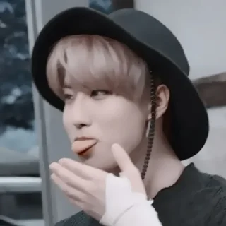 Стикер 🧇! #𝙟𝘪𝘴𝙪𝙣𝘨` @helpjennrose - 2